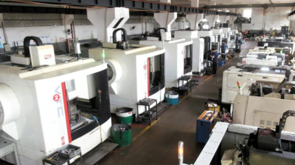 榮堃機械閃耀《非凡匠人》 全設備矩陣賦能，多品類協同發力，領航中國智造揚帆出海